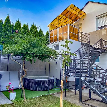 Napsugar Vendeghaz Apartment Mezokovesd