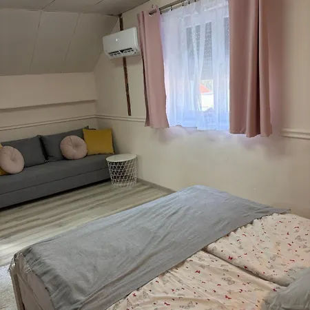 Napsugar Vendeghaz Apartment Mezokovesd