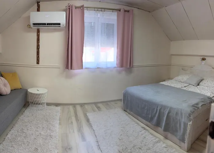 Apartament Napsugar Vendeghaz *