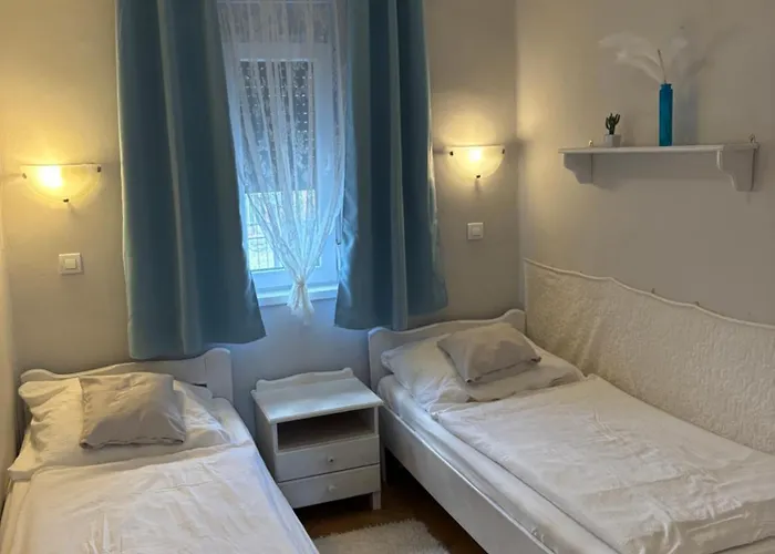 Napsugar Vendeghaz Apartament *
